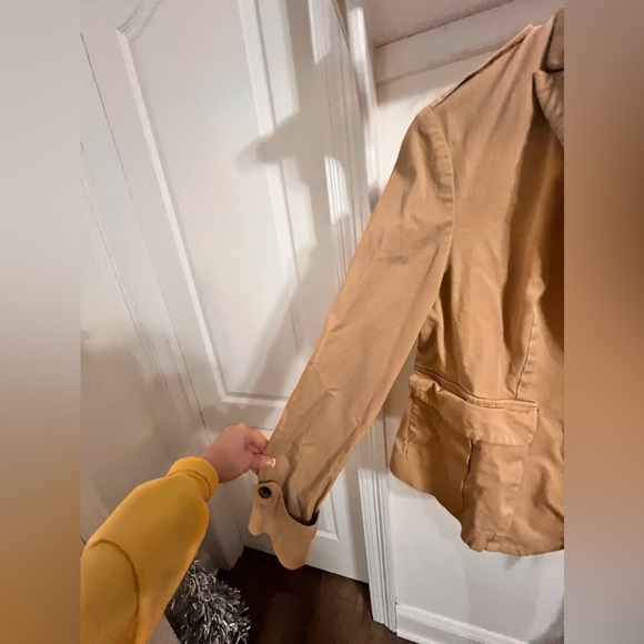 REMOVING SOON WILL NOT TAKE LESS Victoria’s Secret Kahki Jacket - Picture 5 of 7